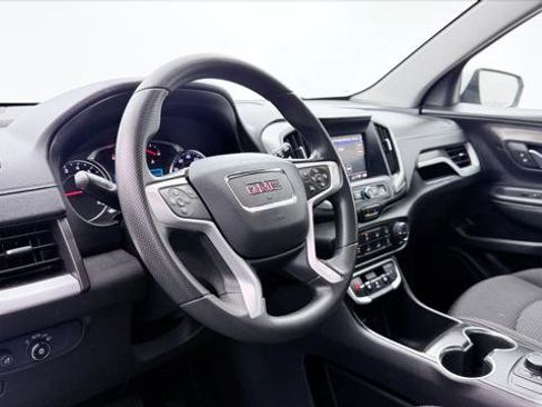 Used 2024 GMC Terrain SLE FWD image 24