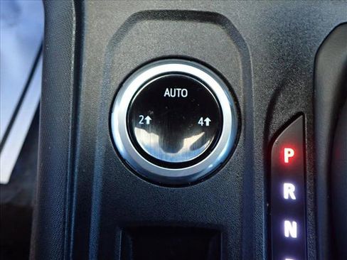 Used 2024 Chevrolet Colorado W/T image 19