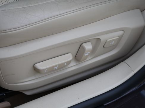 Used 2013 Lexus ES 350 w/ Luxury Pkg FWD image 34