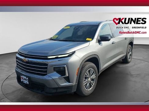 Used 2024 Chevrolet Traverse LT AWD/4WD image 10