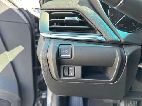 Used 2022 Cadillac CT4 Luxury w/ LPO, Exterior Accent Package image 19