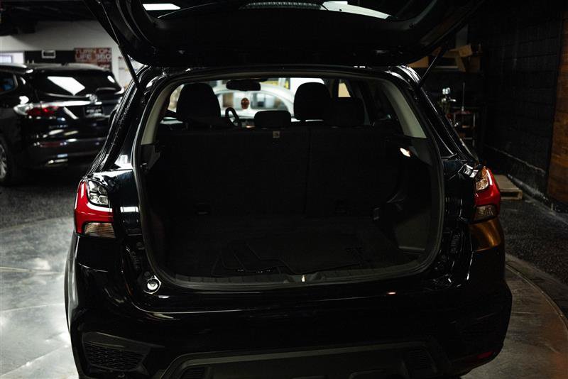 Used 2025 Mitsubishi Outlander Sport AWD image 7