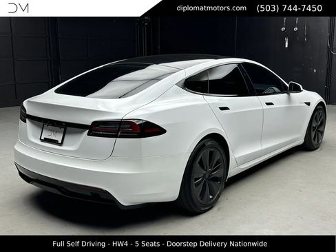 Used 2024 Tesla Model S image 6