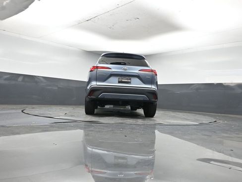 Used 2023 Toyota Corolla Cross XLE image 29