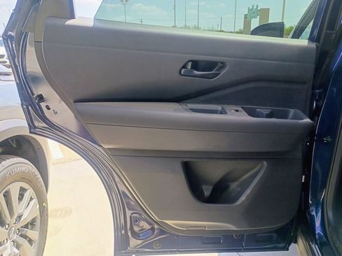 New 2026 Nissan Pathfinder SV image 21