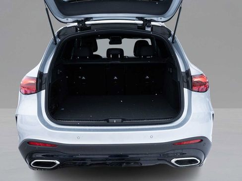 Used 2026 Mercedes-Benz GLC 300 4MATIC image 9