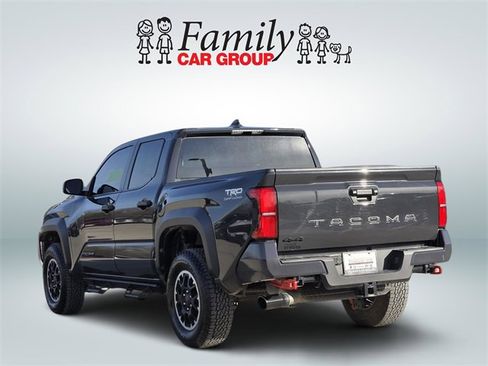 Used 2025 Toyota Tacoma TRD Off-Road w/ Blackout Package (GST) image 3