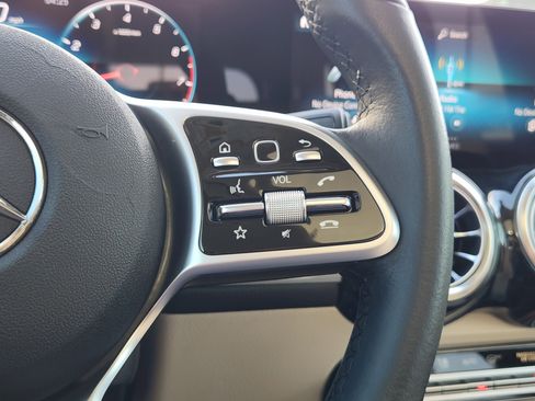 Certified 2022 Mercedes-Benz GLB 250 4MATIC image 30