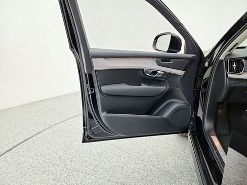 New 2026 Volvo XC90 T8 Ultra w/ Protection Package Premier image 28