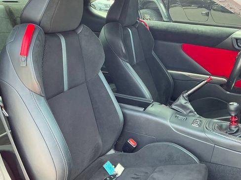 Used 2023 Toyota GR86 Premium RWD image 24