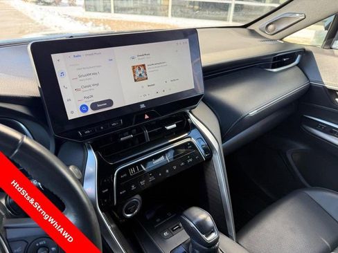 Used 2023 Toyota Venza Limited image 25