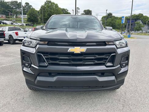 Used 2023 Chevrolet Colorado LT w/ LT Convenience Package II AWD/4WD image 8