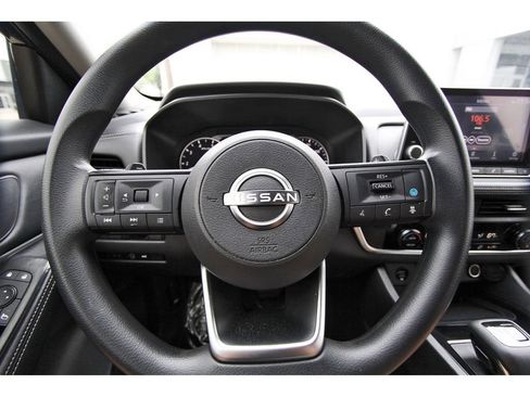 Used 2024 Nissan Rogue SV FWD image 14