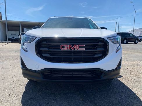 Used 2021 GMC Terrain SLE w/ Driver Convenience Package FWD image 18
