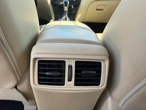 Used 2017 Nissan Rogue SL w/ SL Premium Package FWD image 12