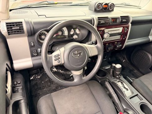 Used 2007 Toyota FJ Cruiser 4WD image 18