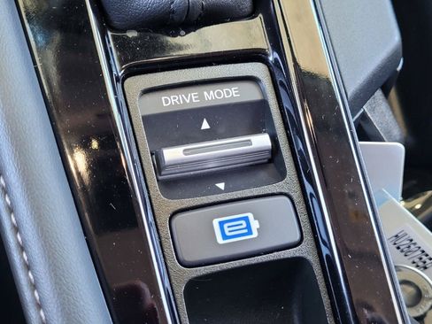 Used 2024 Honda Accord Touring image 15