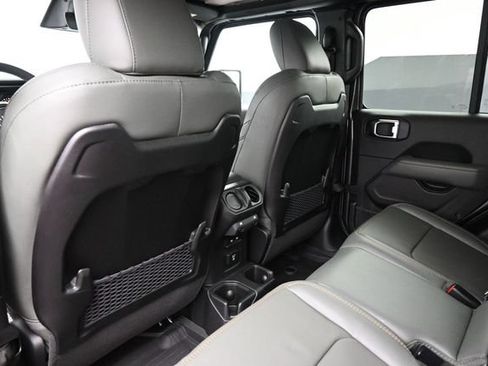 New 2026 Jeep Gladiator Mojave AWD/4WD image 10