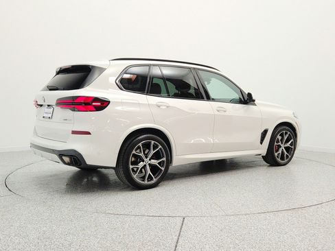 Used 2024 BMW X5 xDrive40i w/ M Sport Package AWD/4WD image 5