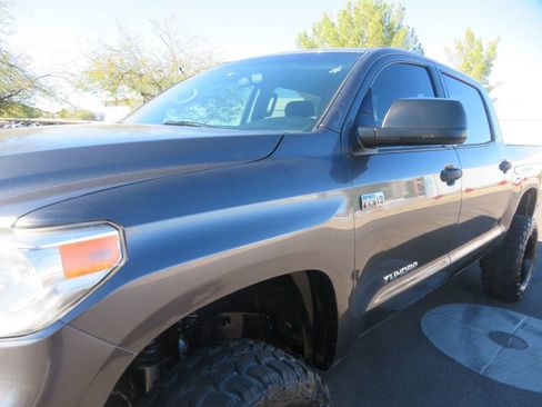 Used 2017 Toyota Tundra SR5 w/ TRD Off Road Package image 8