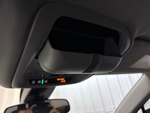 Used 2025 Chevrolet Blazer LT FWD image 32