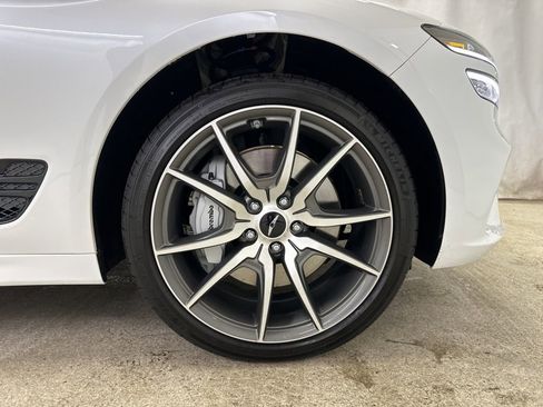 Used 2026 Genesis G70 2.5T image 25