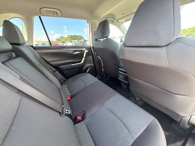 Used 2025 Toyota RAV4 XLE AWD/4WD image 16