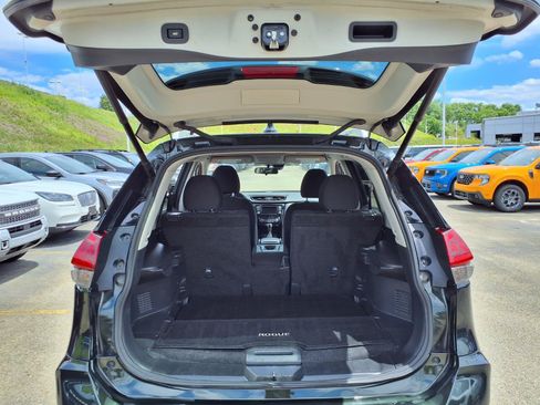 Used 2019 Nissan Rogue SV AWD/4WD image 10