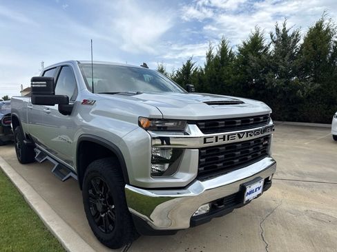 Used 2023 Chevrolet Silverado 2500 LT w/ Convenience Package AWD/4WD image 3