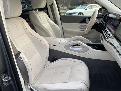 Certified 2023 Mercedes-Benz Maybach GLS 600 4MATIC image 49