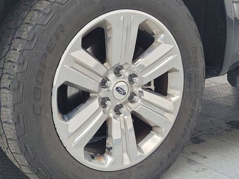 Used 2018 Ford F150 Lariat image 31