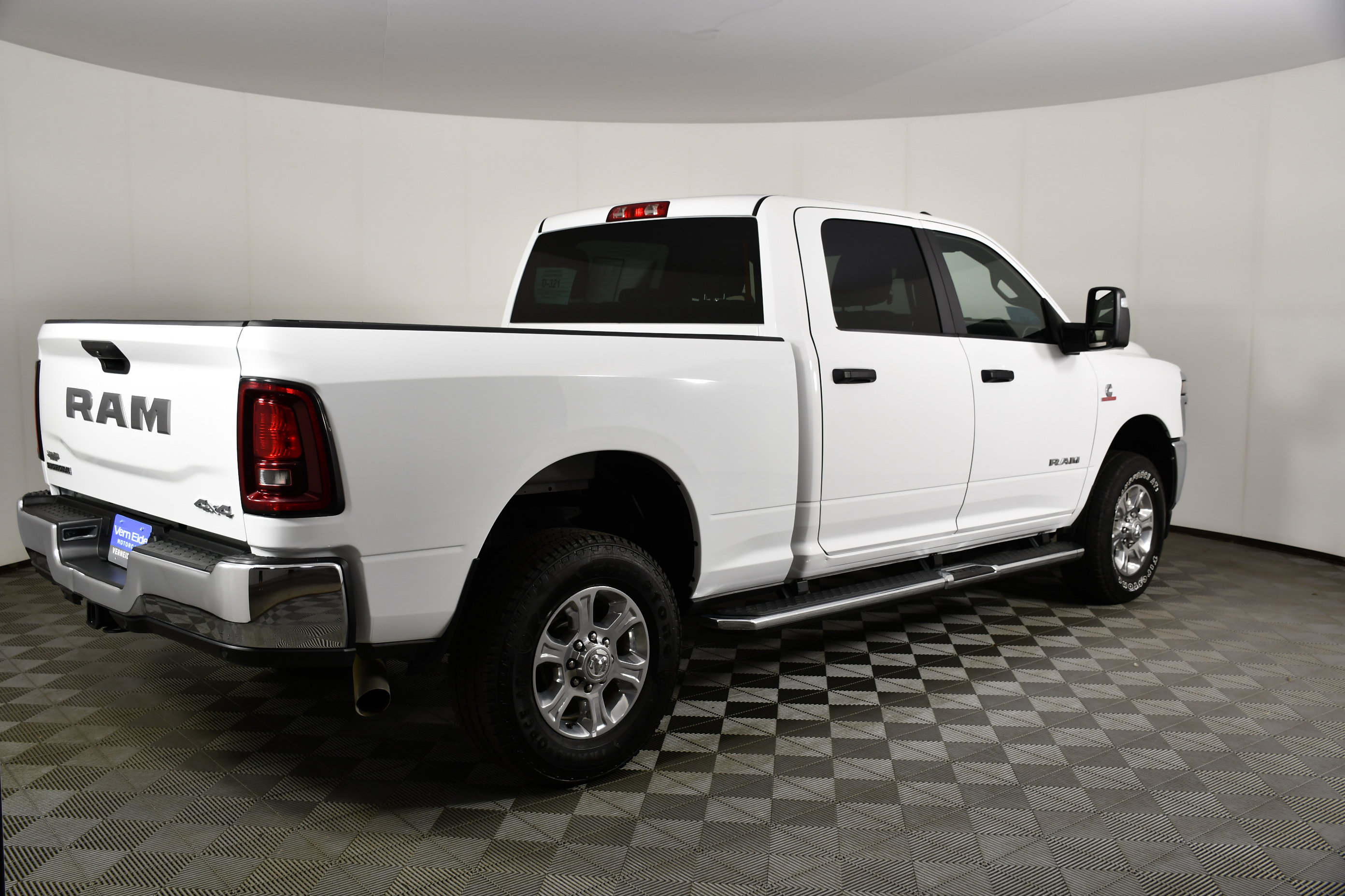 Used 2025 RAM 2500 Big Horn AWD/4WD image 6