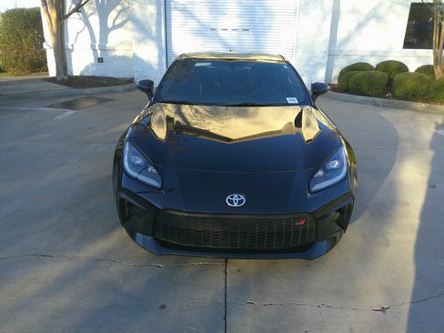 Used 2023 Toyota GR86 Premium image 5