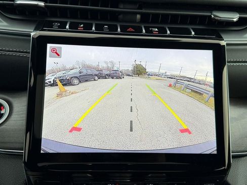 New 2025 Jeep Grand Cherokee Overland w/ Luxury Tech Group IV AWD/4WD image 21