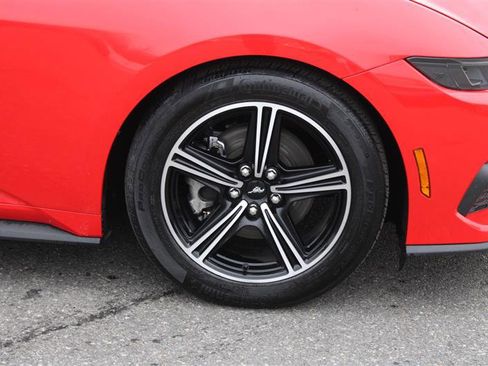 Used 2025 Ford Mustang Premium image 10