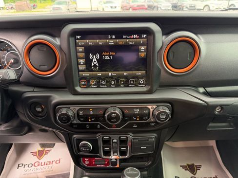 Used 2023 Jeep Gladiator Mojave w/ Cold Weather Group AWD/4WD image 28