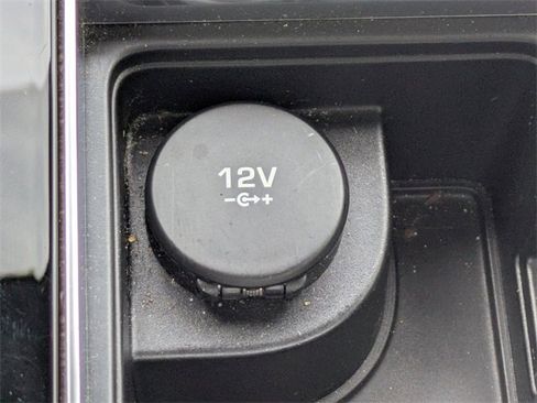 Used 2021 Land Rover Range Rover Velar R-Dynamic S image 26