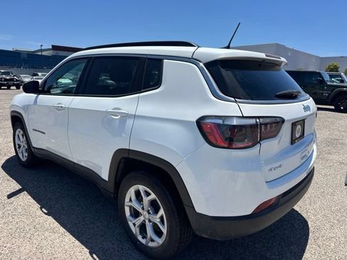 Used 2024 Jeep Compass Latitude AWD/4WD image 6