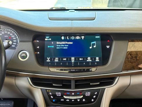 Used 2018 Cadillac CT6 Luxury AWD/4WD image 12