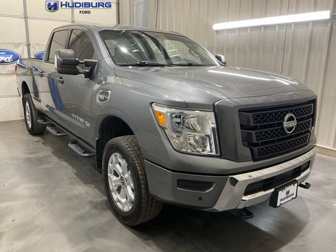 Used 2024 Nissan Titan SV w/ SV Convenience Package AWD/4WD image 1