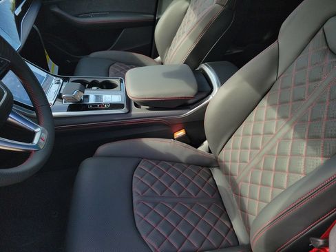 New 2026 Audi SQ8 Prestige AWD/4WD image 16
