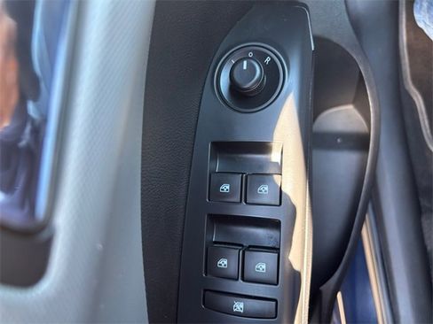 Used 2015 Chevrolet Sonic LT image 16