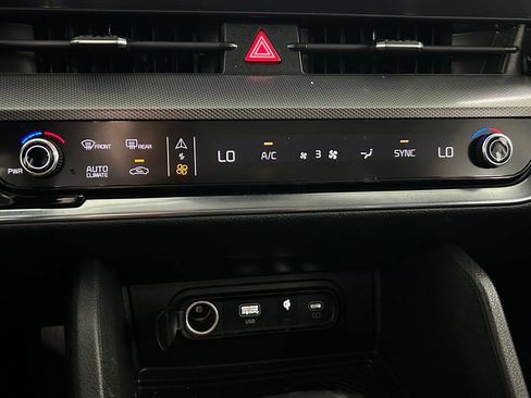 Used 2024 Kia Sportage SX FWD image 32