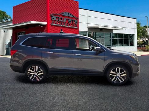 Used 2018 Honda Pilot Touring image 6