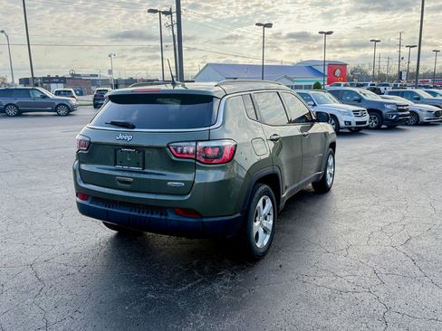 Used 2018 Jeep Compass Latitude w/ Popular Equipment Group image 4