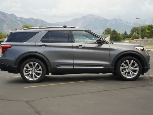 Used 2021 Ford Explorer Platinum w/ Equipment Group 601A AWD/4WD image 6