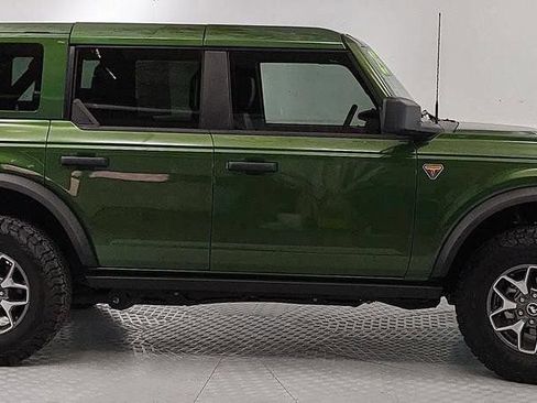 Certified 2025 Ford Bronco Badlands AWD/4WD image 2