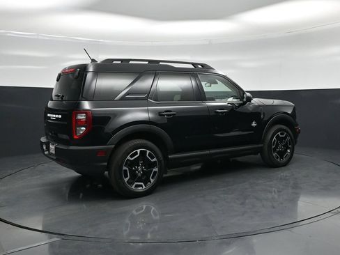 Used 2023 Ford Bronco Sport Outer Banks w/ Tech Package AWD/4WD image 24