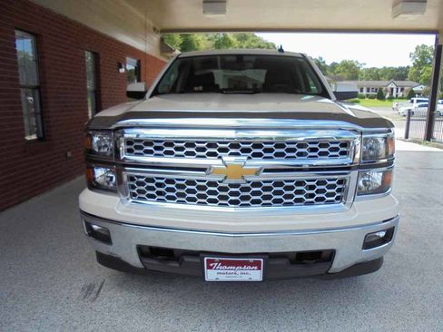 Used 2015 Chevrolet Silverado 1500 LT w/ LT Convenience Package AWD/4WD image 3