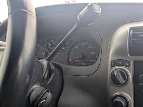 Used 2010 Ford Ranger Sport image 17